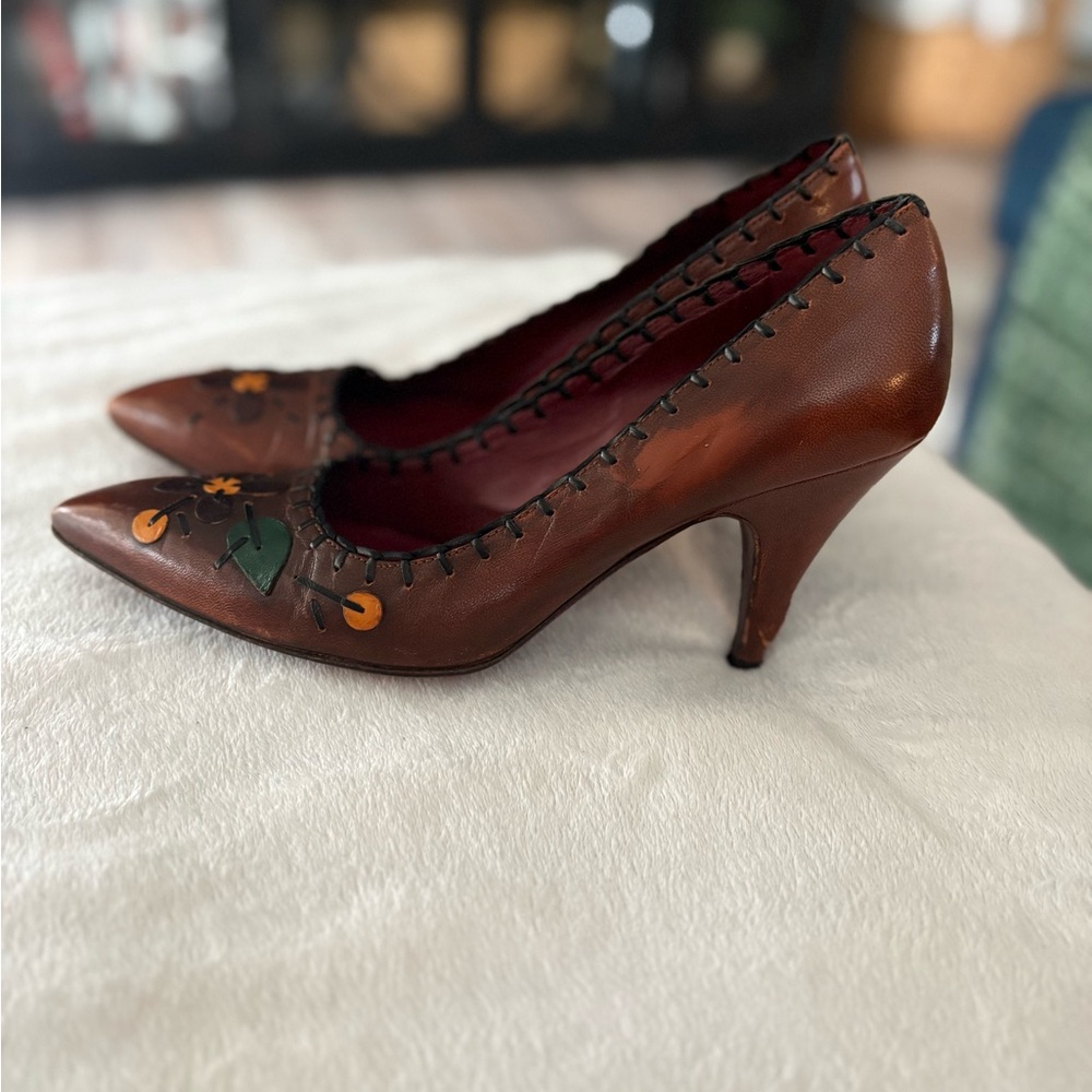 PRADA | Vintage Brown Red‎ Leather Floral Stitch Appliqué Pointed Pumps EU 37.5 - Picture 2 of 14